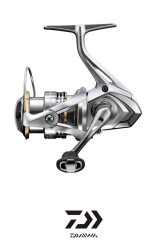Daiwa Legalis Seabass 270cm 7-28gr Shimano Sedona 3000FJ 8 örgü Spin Olta Seti